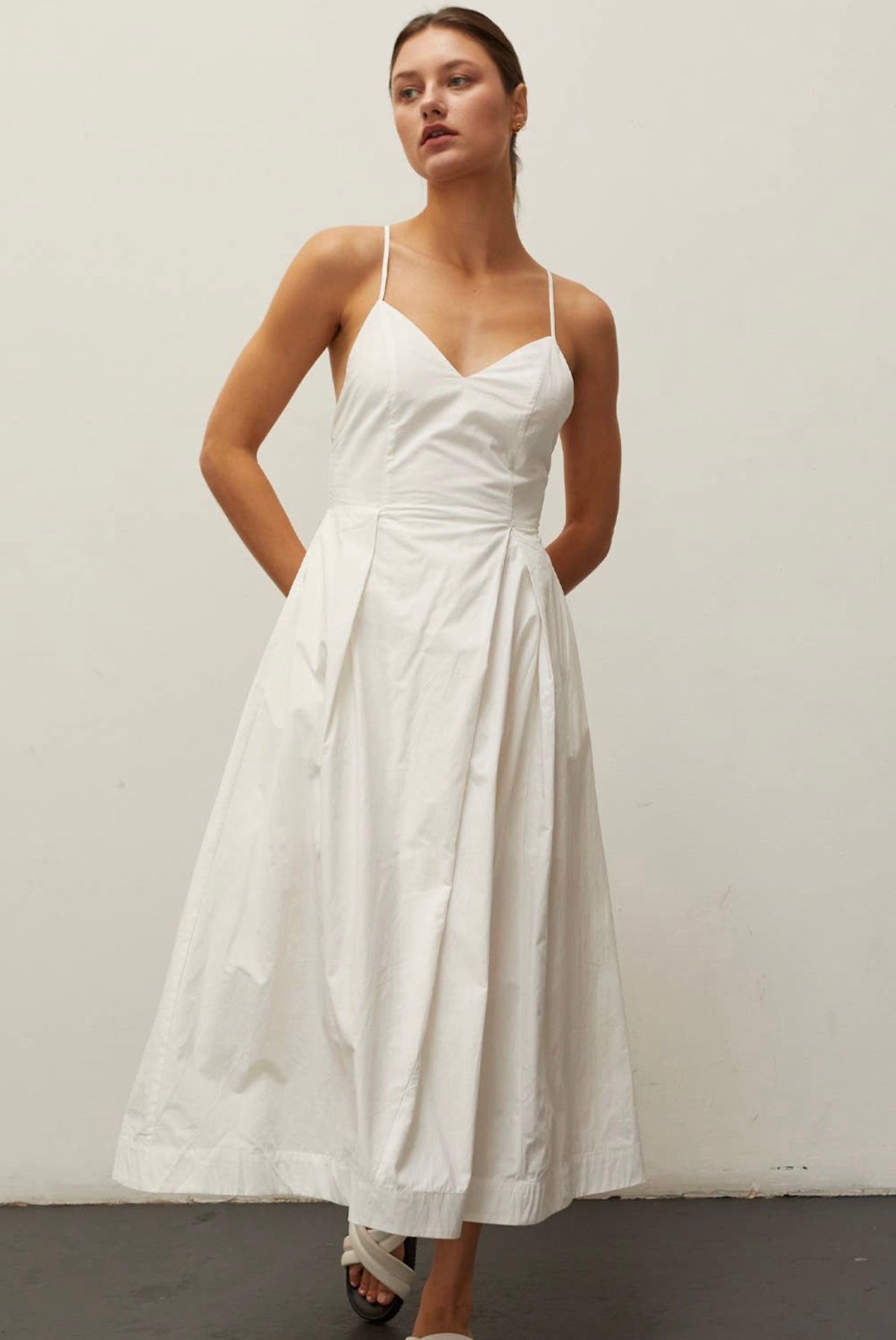 CRISS CROSS BACK POCKETED MIDI DRESS